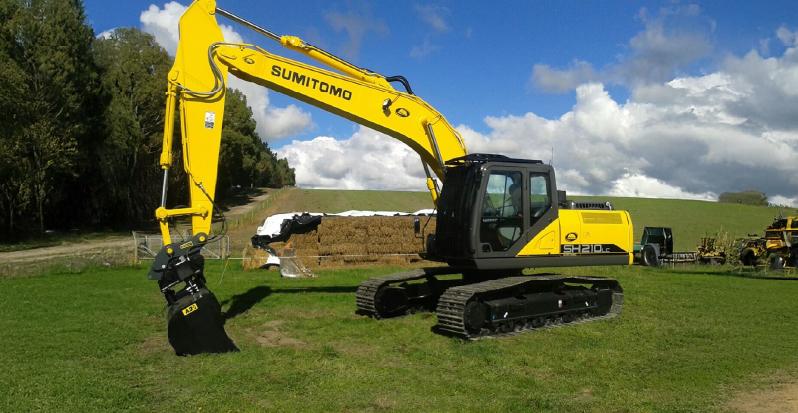 Axess Sumitomo SH210 Heavy Machine